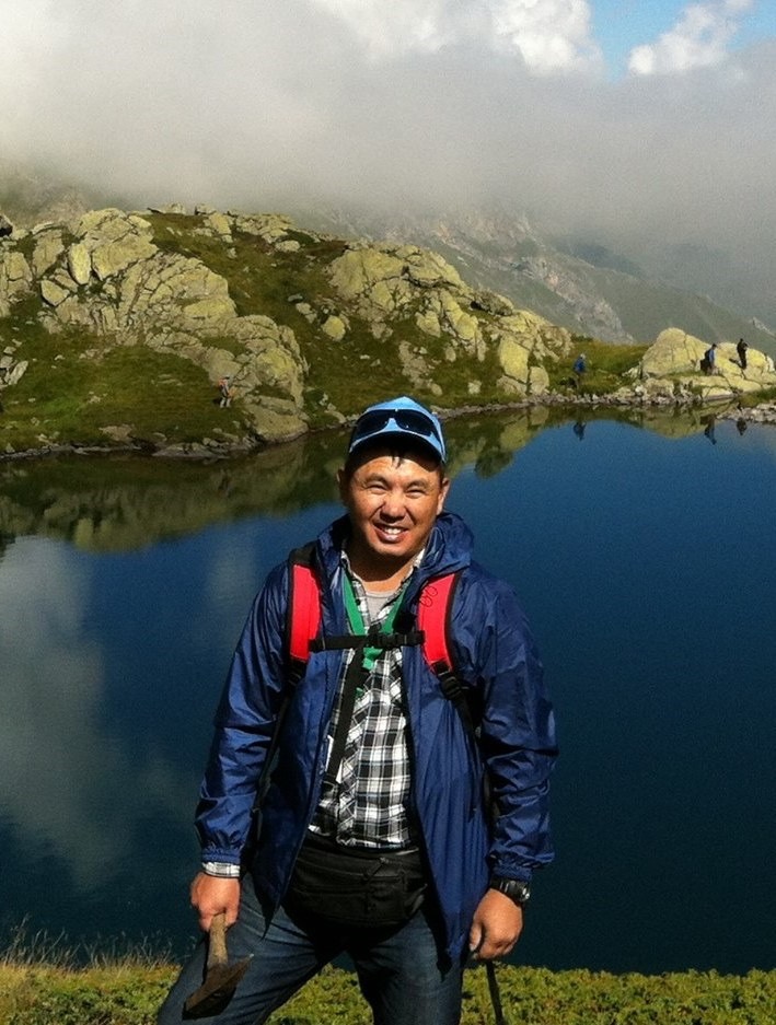 好博体育创新论坛第一千八百三十八讲：Tectonic evolution of the high-and ultrahigh-pressure (HP-UHP) metamorphic complexes, Kyrgyz Tianshan Mts.