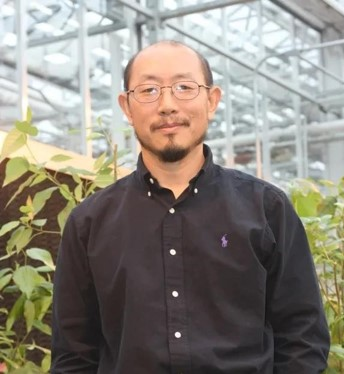 好博体育创新论坛第一千四百零三讲：剖析科研、论文写作与发表全过程